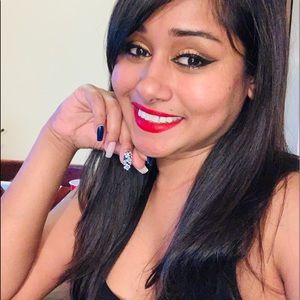 Meet your Posher, Nina